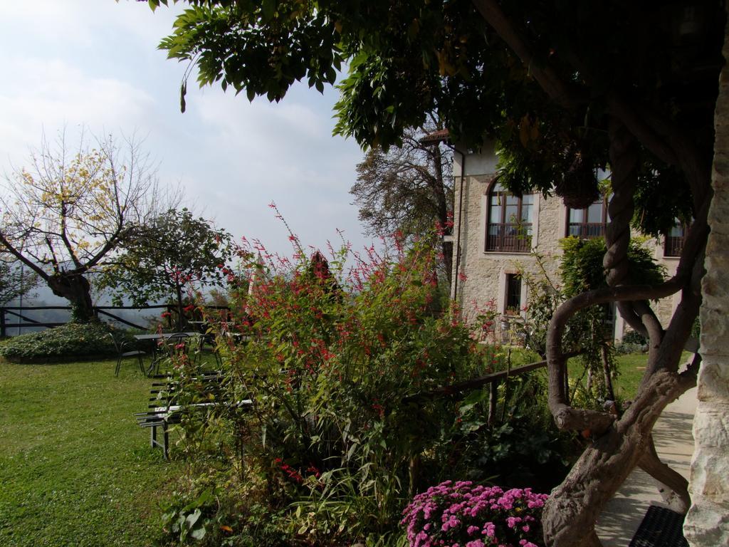 Casa Branzele Bed & Breakfast Trezzo Tinella Exterior foto
