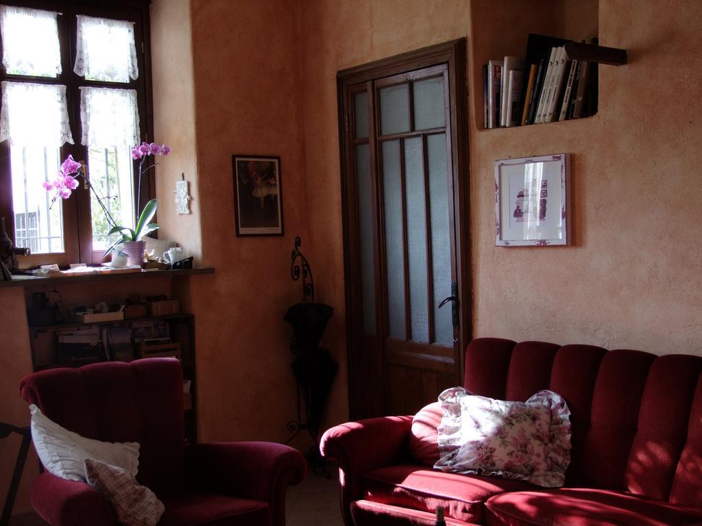 Casa Branzele Bed & Breakfast Trezzo Tinella Exterior foto