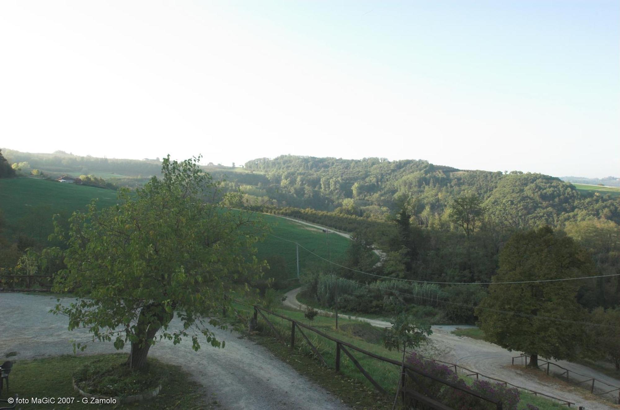 Casa Branzele Bed & Breakfast Trezzo Tinella Exterior foto