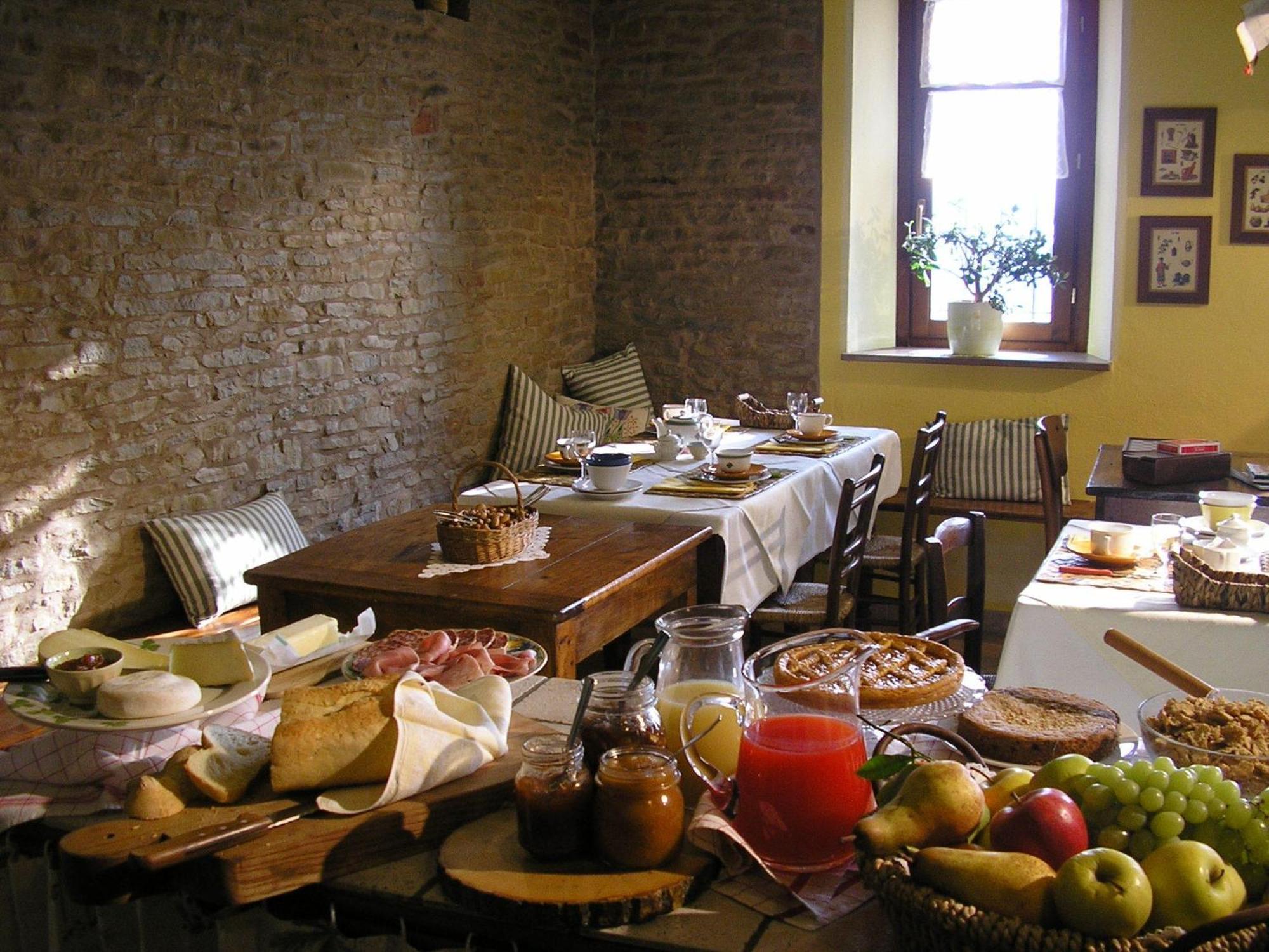 Casa Branzele Bed & Breakfast Trezzo Tinella Exterior foto